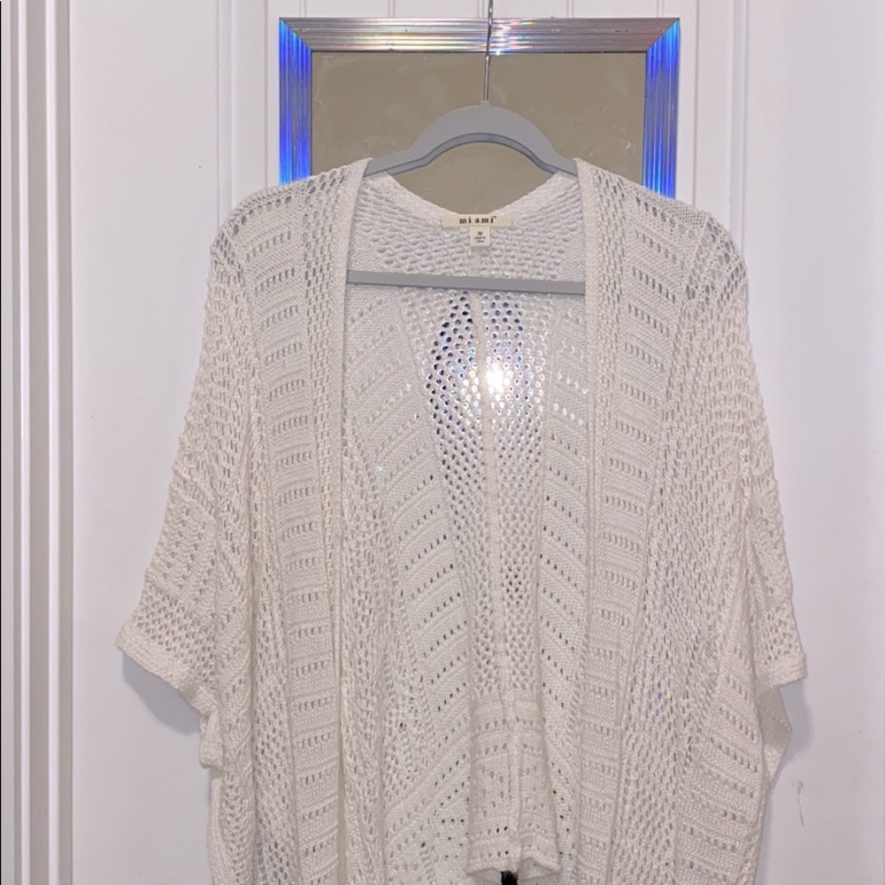 white/cream throw